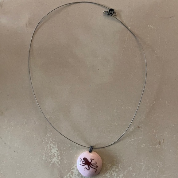 🐙 Ceramic octopus necklace - Picture 2 of 3